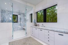 Bathroom remodeling in Miami, Florida