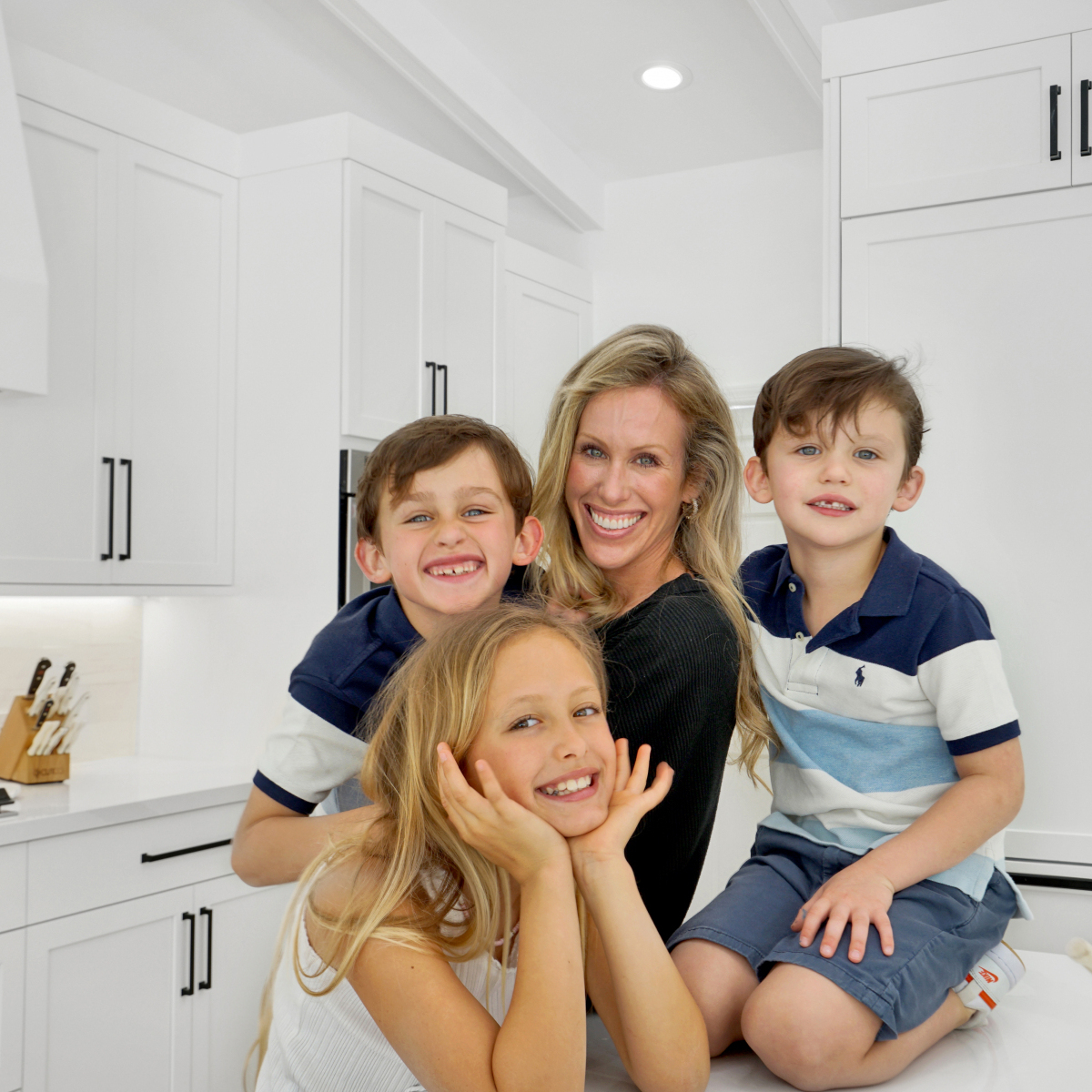 THE FASHIONABLE HOSTESS KITCHEN