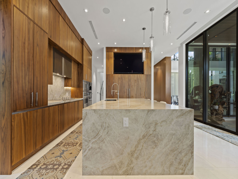 Stainless-Steel-Sass-Meets-Walnut-Class-8