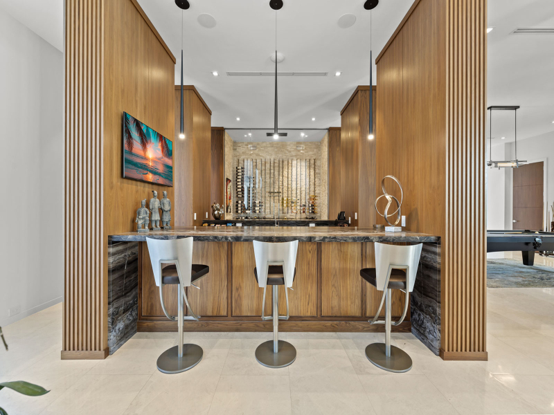 Stainless-Steel-Sass-Meets-Walnut-Class-9