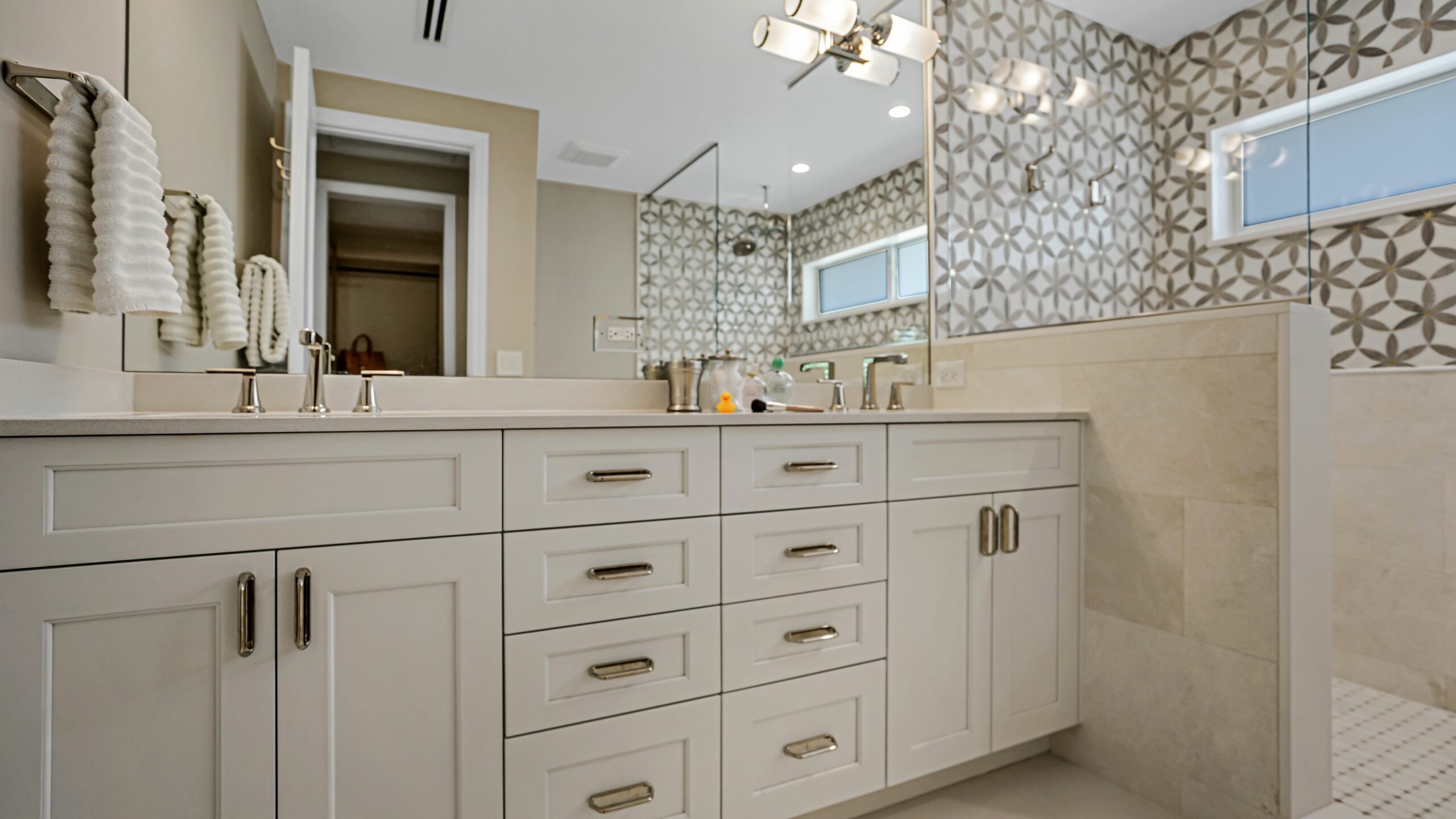 Bathroom Remodeling in Miami, Key Largo, Miami Lakes, South Miami, Miami Beach, and Palmetto Bay