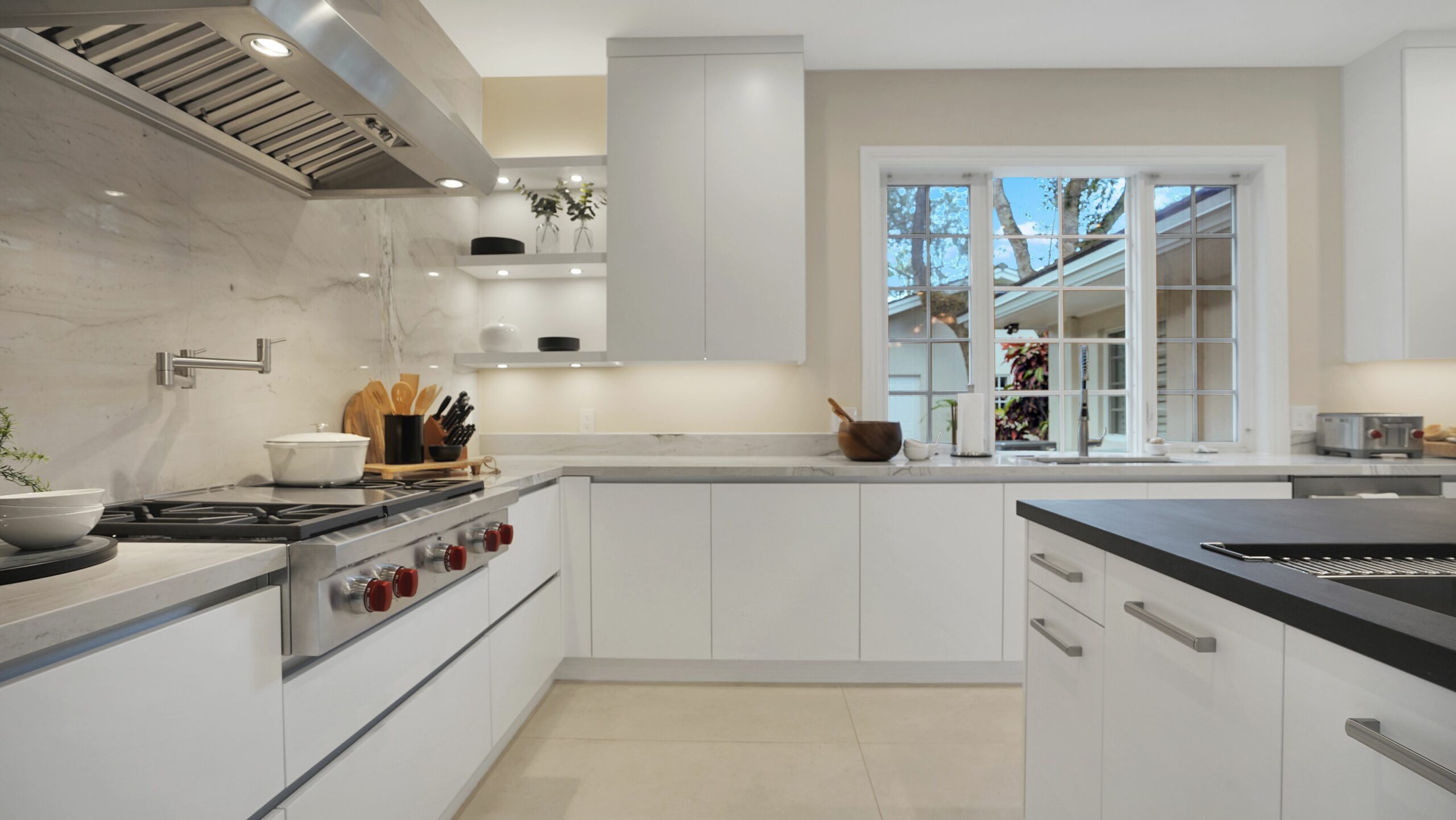 Custom Kitchen Cabinets in Key Largo, Miami Lakes, Miami, Miami Beach, Kendall, and Coral Gables