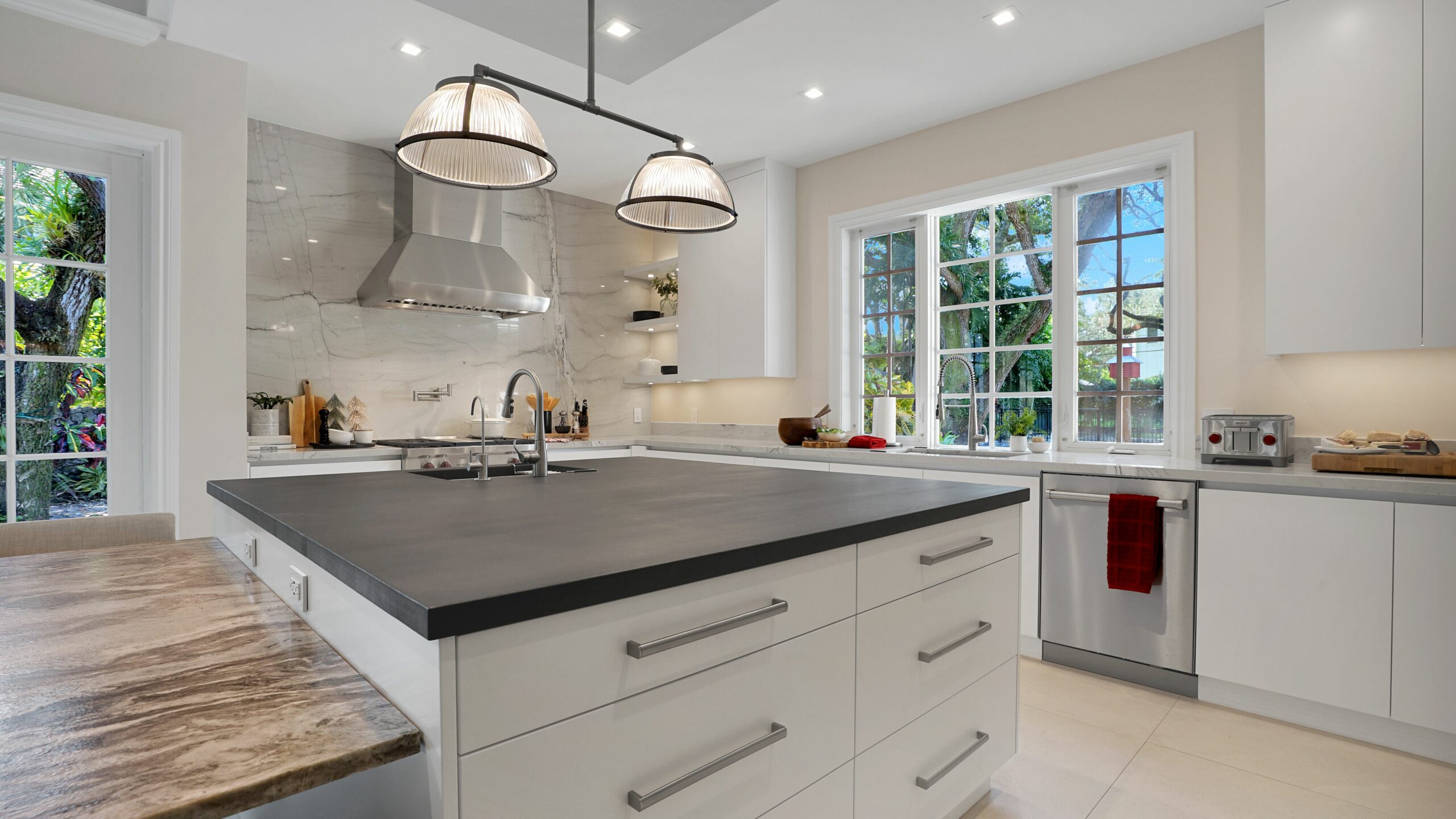 Kitchen Redesign in Miami Beach, Miami Lakes, South Miami, Brickell, Coconut Grove, and Key Biscayne