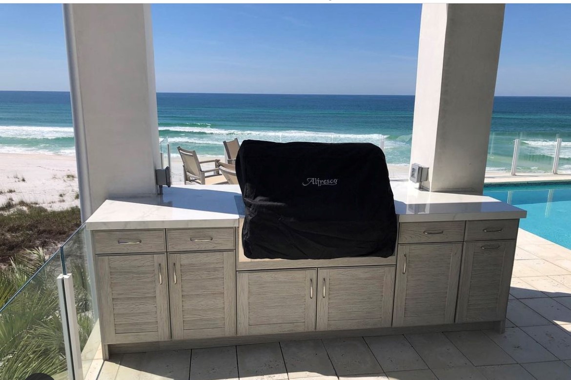 Outdoor Kitchen on Back Patio Overlooking the Ocean in Pinecrest, Palmetto Bay, Coral Gables, Miami, Kendall